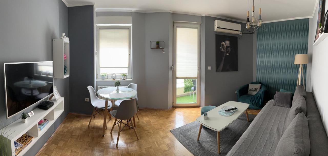 Apartment Teatar Tuzla Exterior foto